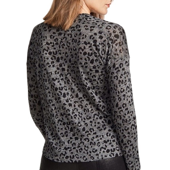 Rails Sami Long Sleeve V Neck Animal Print Top in Charcoal Linen Blend Size L - Picture 2 of 9